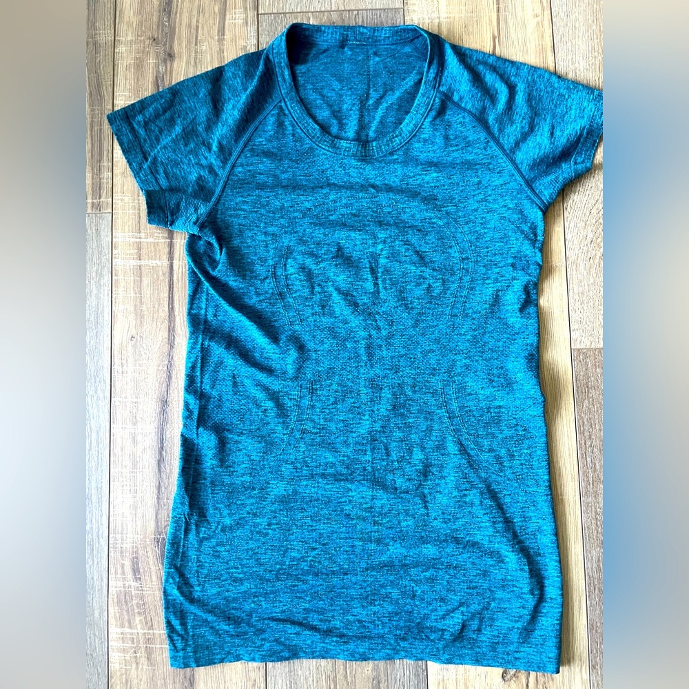 Lululemon swiftly t shirt